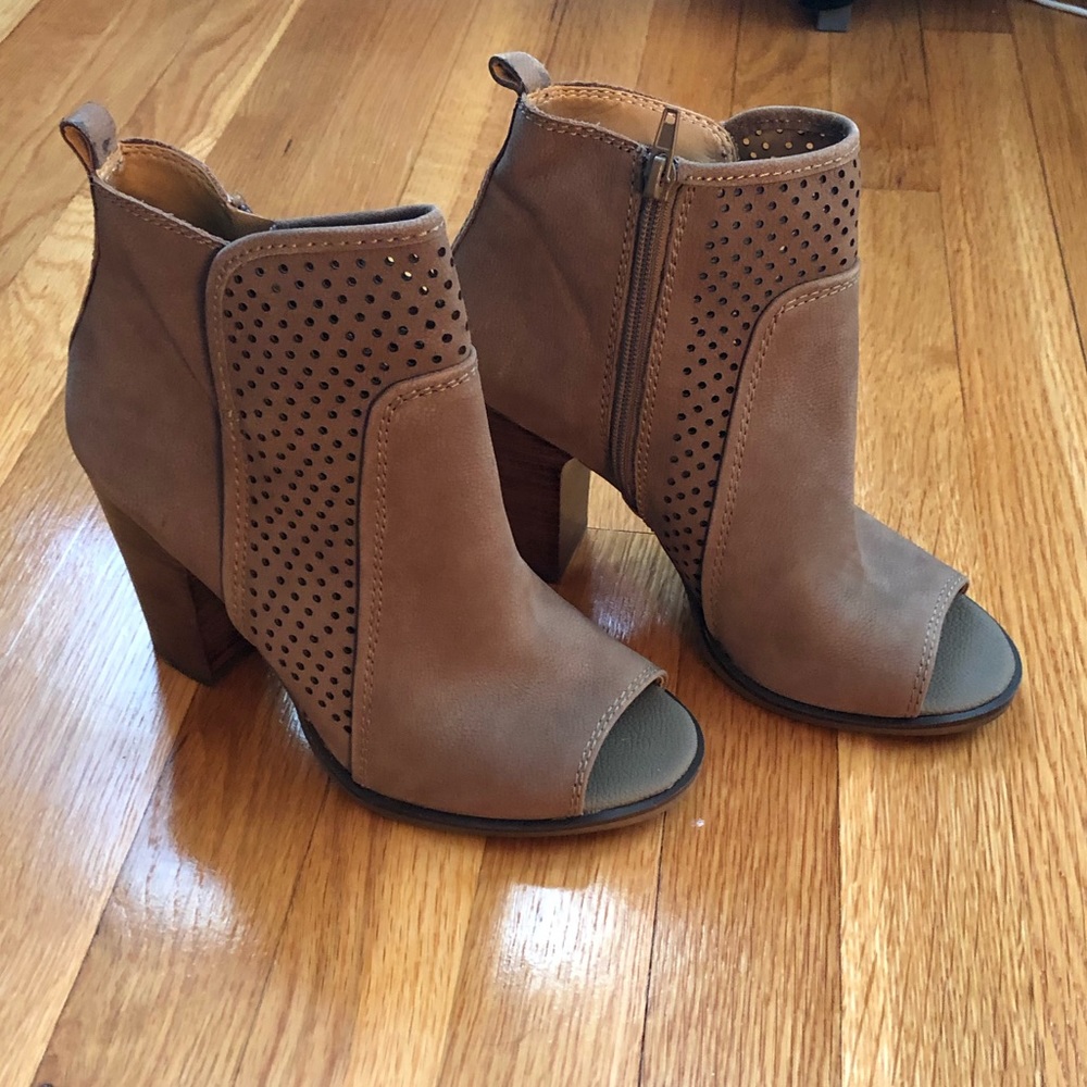 LUCKY BRAND Ankle Boots 👢